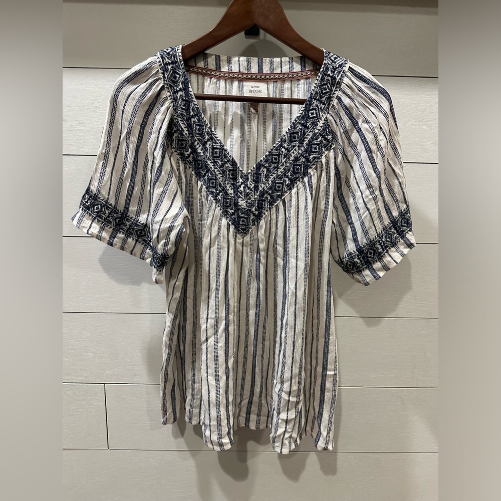 Knox Rose Women’s Boho Striped Navy and White Top- size Small